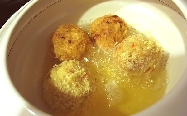 残ったごはんが変身！　お弁当にもOKな簡単ケチャップライスコロッケ