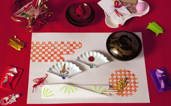 新年の飾りつけを子どもと一緒に楽しもう！　消しゴムハンコでつくるランチョンマット