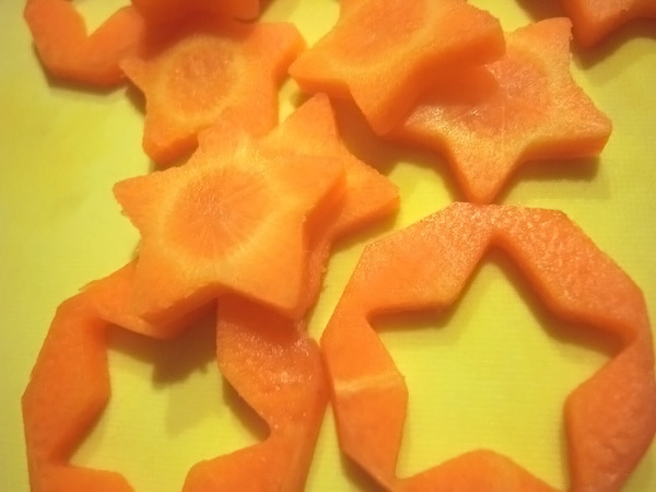 子どもと一緒に飾りつけ！　クリスマスツリー風ポテトサラダ