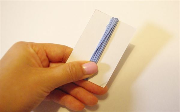 材料費100円？　10分で作れるゆれるタッセルピアスを刺繍糸で手作りしてみた！