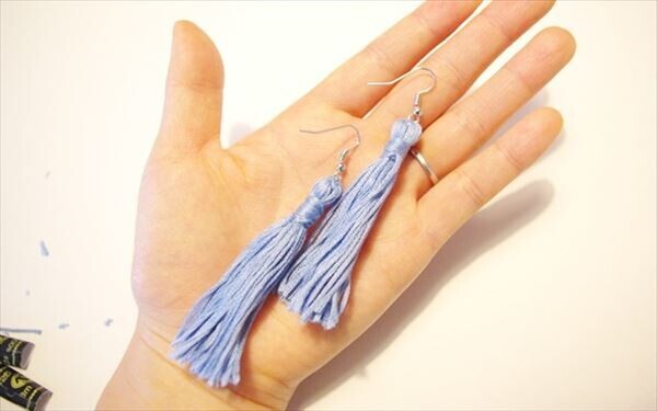 材料費100円？　10分で作れるゆれるタッセルピアスを刺繍糸で手作りしてみた！
