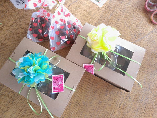 ひと手間でワンランク上のお花ができる！　卒園・卒業・入学シーズンにおすすめのお花紙の使い方