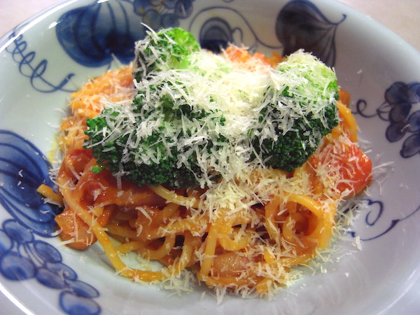 フライパン1つで完結！　簡単パエリア風パスタ