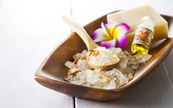 冷えを改善、体を温める、女性におすすめの精油5選