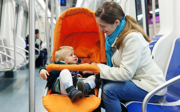 海外ではどうしてる？　ベビーカーで交通機関を利用するとき～フランスの場合～