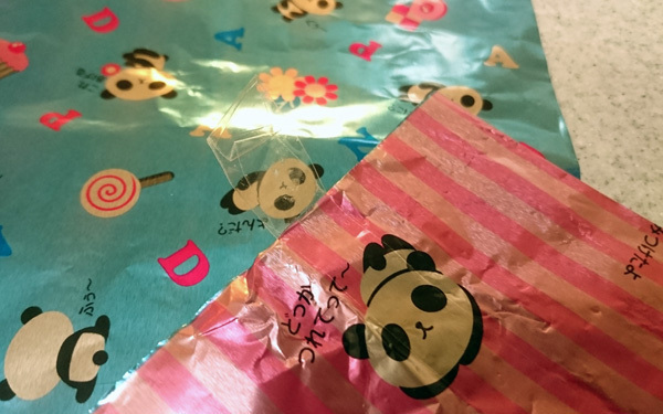 おにぎりの海苔をパリパリにする包み方。アルミホイルを使った包み方