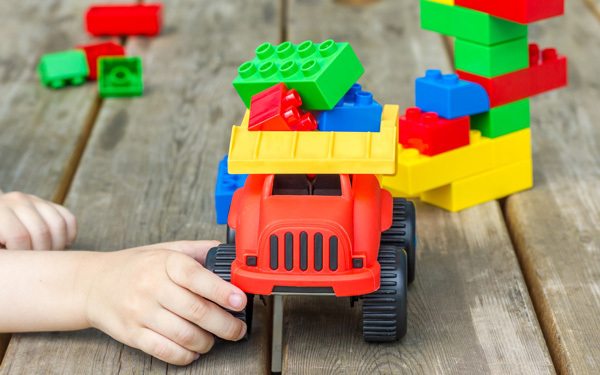 「片付けないとおもちゃが家に帰れなくなる」5歳児の心に響いた言葉