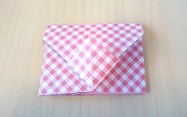 折り紙で贈り物に簡単一工夫！お手紙の封筒やおままごとにも