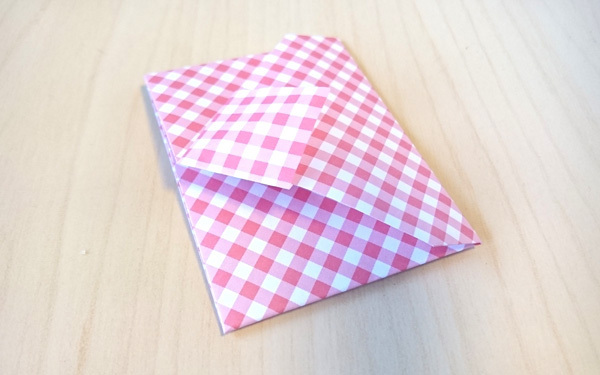 折り紙で贈り物に簡単一工夫！お手紙の封筒やおままごとにも