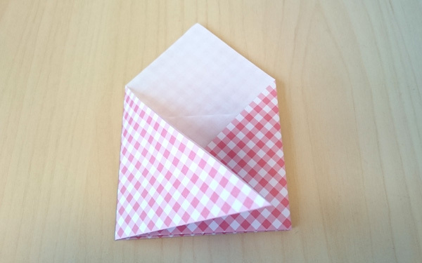 折り紙で贈り物に簡単一工夫！お手紙の封筒やおままごとにも