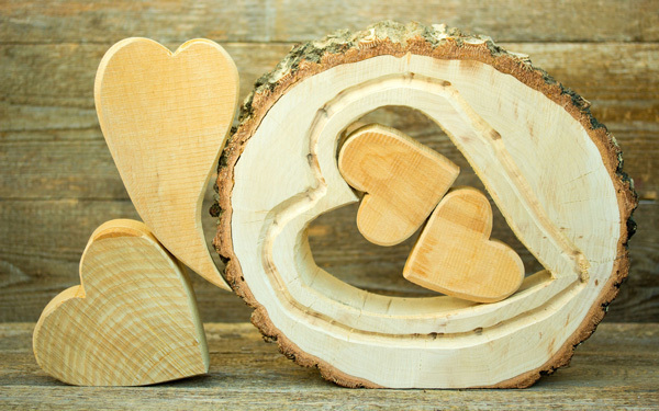 双子の妊娠はつわりが重いって本当？ 赤ちゃんの大きさや診察の違い