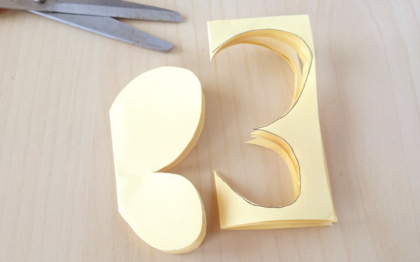 ちょうちょの壁面装飾の作り方。子どもと一緒に作って飾ろう！