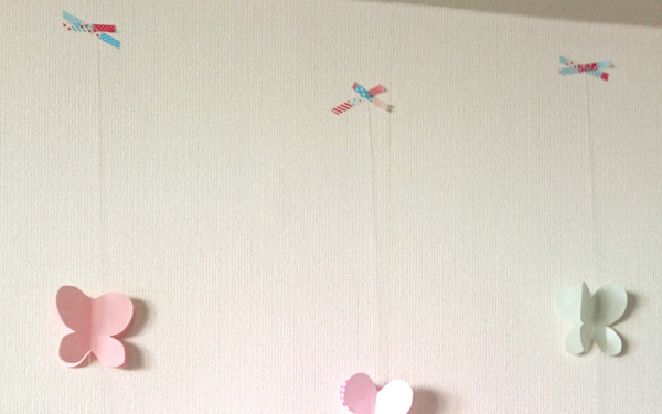 ちょうちょの壁面装飾の作り方。子どもと一緒に作って飾ろう！