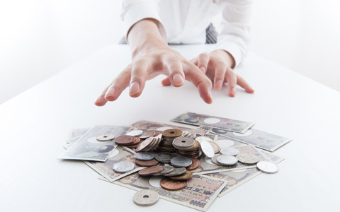 「わが家はお小遣い制」の夫は7割！　お小遣いアップ要求も盛ん