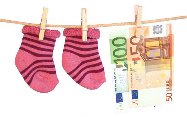 出産までにいくらかかる？ 出産関係のお金の相場を知りたい！（2015～2016年度版　妊娠・出産のお金特集 Vol.3）