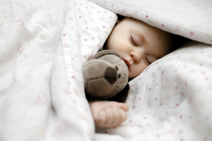 ベビー布団は必要？　赤ちゃんが快適に眠れるおすすめベビー布団