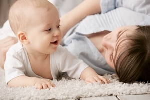 出産祝いはベビーグッズだけじゃない！　ママのためのお祝いギフトの選び方