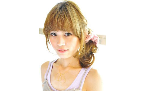 自作アクセで女子力100％ヘア完成