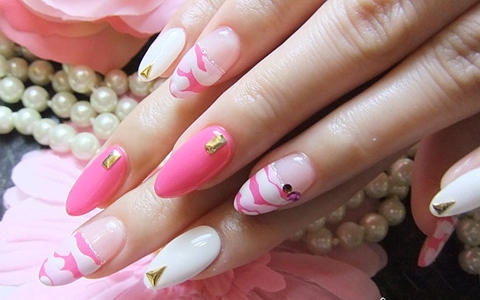 秋冬のトレンド、カモフラ柄！　おしゃれに見える取り入れポイントとは