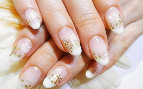 イベントの季節が到来！2014年冬の最新キラキラネイル