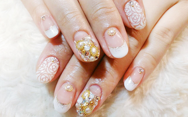 イルミネーションに負けない、キラキラネイルとは