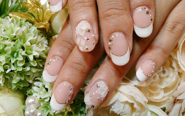 クリスマスも年末年始も楽しめる、指先のおしゃれとは