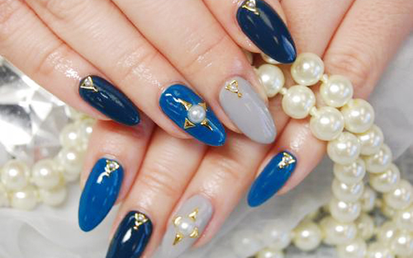 今年のテーマは知的！　ノーブルな指先に見せるテク