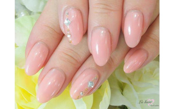 彼ママに嫌われないための、“さりげない”おしゃれネイル１０選