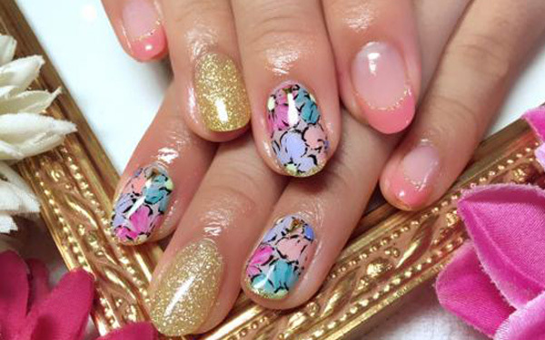 指先から季節を感じる！最新リゾートネイルデザイン