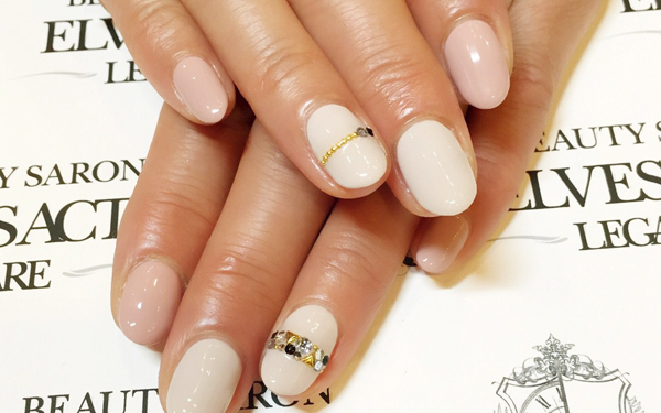 大人女性にひそかな人気！春夏注目の厳選白ネイル