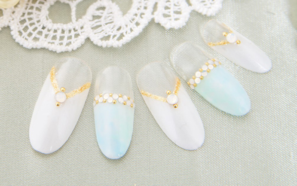 大人女性にひそかな人気！春夏注目の厳選白ネイル