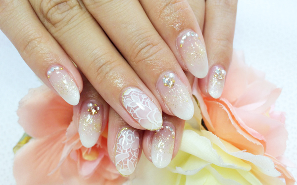 今注目のネイルはこれ！エレガント系トレンドモテネイル10選