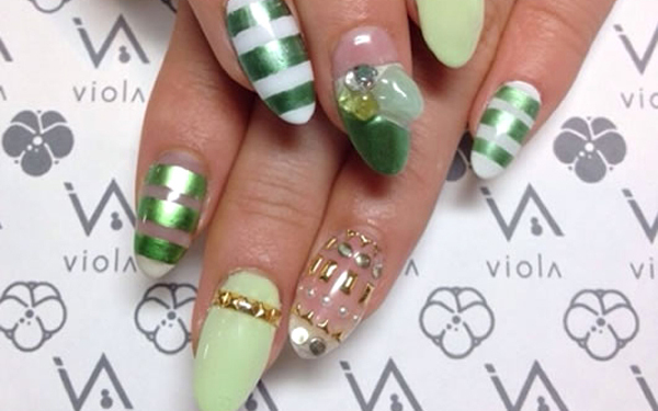 今年の開運カラーで恋愛運アップ！夏のモテネイルカタログ