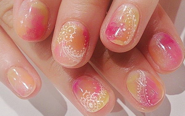 浴衣にも合う！夏にぴったり涼しげトレンドネイル