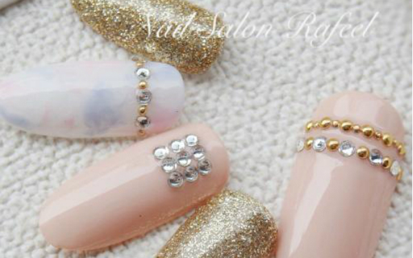 2015年のラッキーカラーは？○○色のネイルで金運・仕事運・人気運アップ！