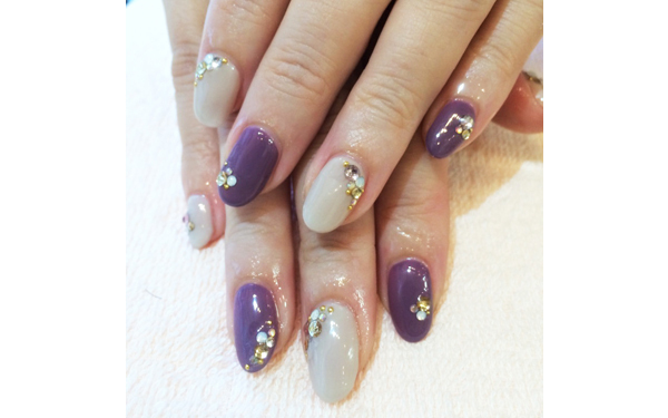 秋冬トレンド「アースカラー」を使った大人ネイル5選