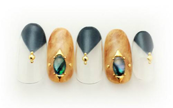 上品で大人な雰囲気が人気の「べっ甲ネイル」で、秋を先取り！