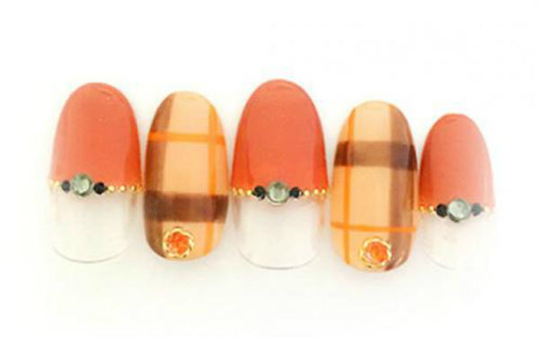 秋冬の定番「チェックネイル」でワンラック上のファッションを楽しんで！