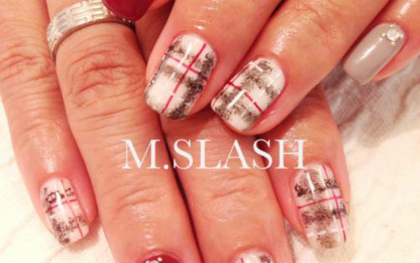 秋冬の定番「チェックネイル」でワンラック上のファッションを楽しんで！