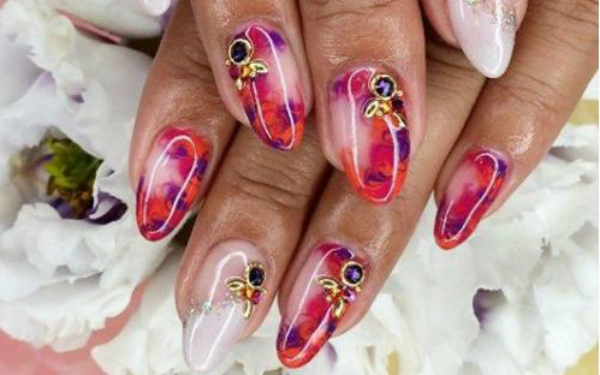 花柄モチーフで指先美人！人気のフラワーネイル5選