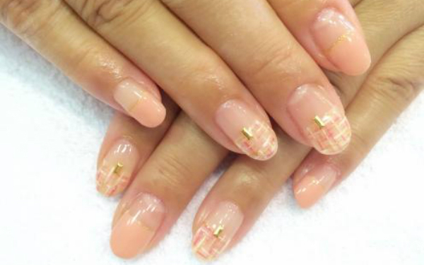 秋冬の定番デザイン☆ツイードネイルでオンナらしさUP！！