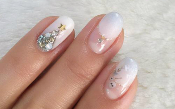 クリスマス気分を盛り上げる☆上品＆華やかなクリスマスネイル5選