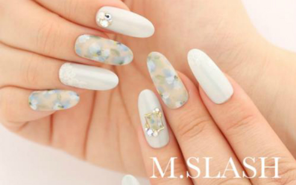 花柄ネイルでひと足先に春気分☆注目のフラワーネイル5選