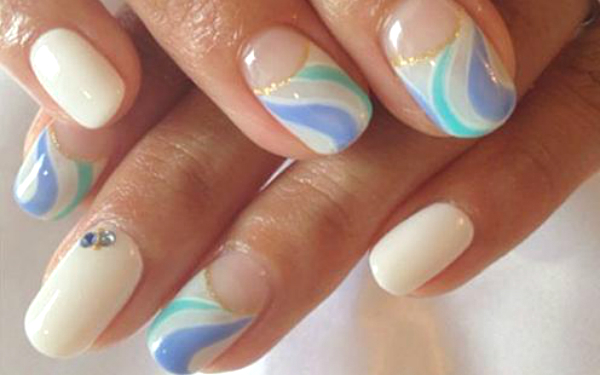 春ファッションに華を添える「プッチ柄」ネイル5選