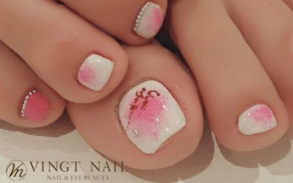 気持ちがウキウキする☆春のフットネイル5選