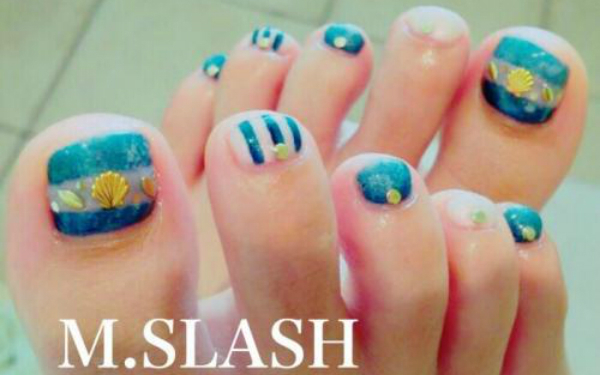 こだわりのデザインが豊富！！素足に映える、最新フットネイル5選