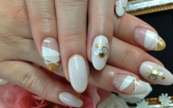 爽やかな青空に映える！今季注目の「初夏ネイル」5選