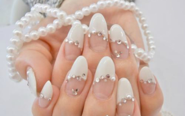 ジューンブライドの花嫁さん必見！こだわりのウエディングネイル5選