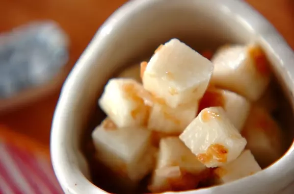 コロコロ長芋の梅肉和え