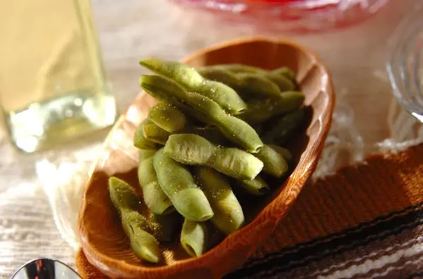 枝付き塩ゆで枝豆